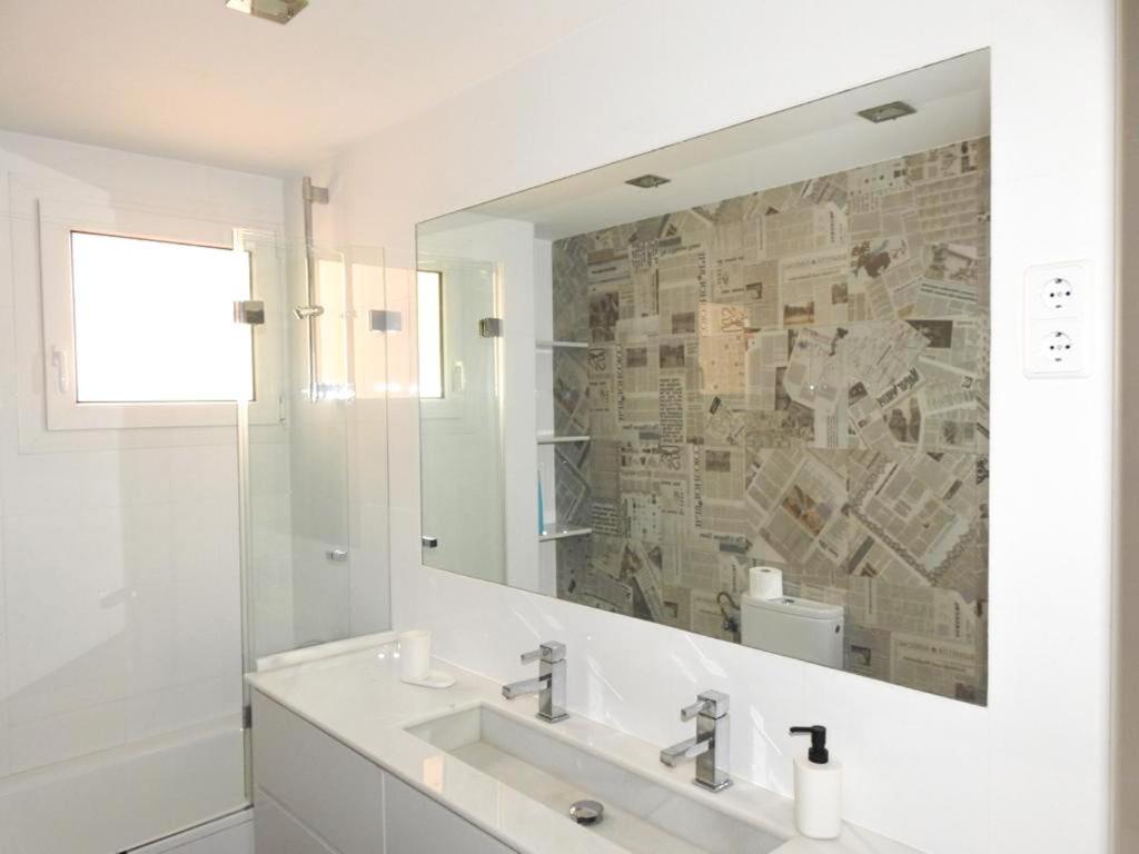 Carihuela Beach Suite Apartment Torremolinos Exterior photo