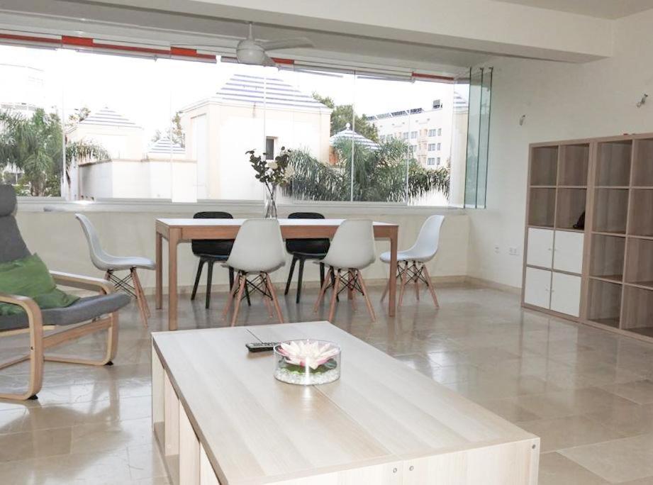 Carihuela Beach Suite Apartment Torremolinos Exterior photo
